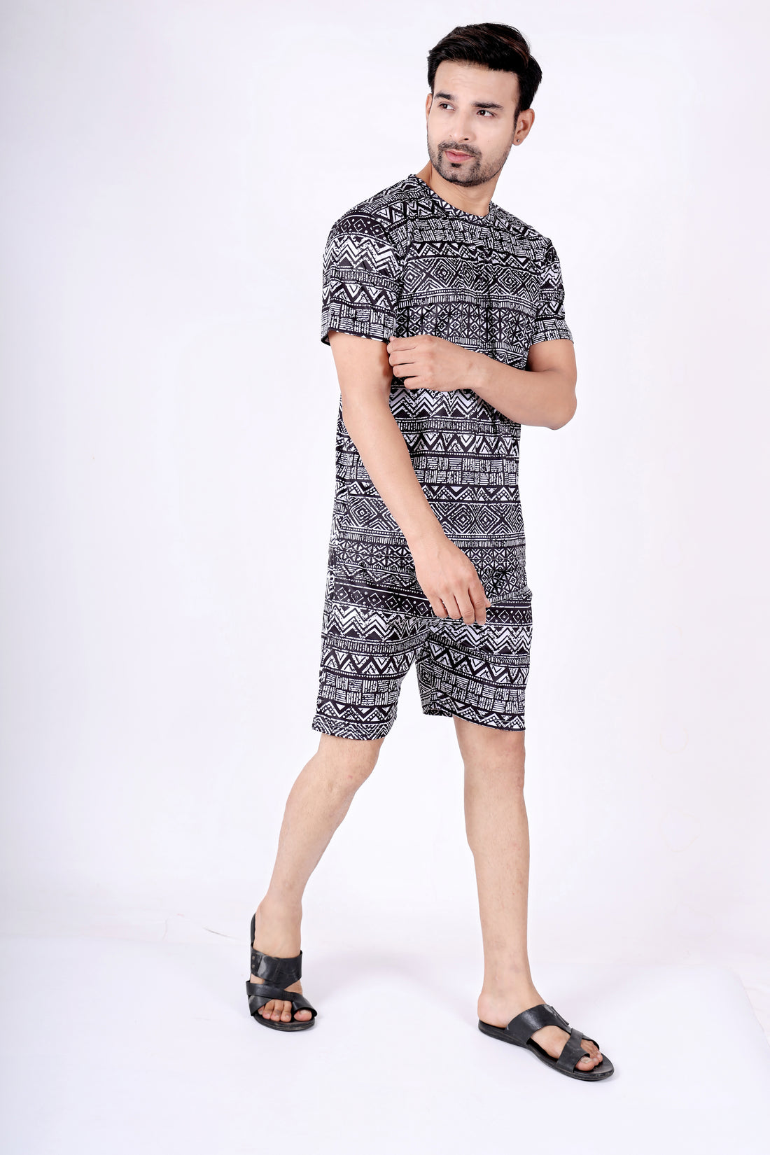 Comfort and Character Combined men's printed nightwear.ND-8005